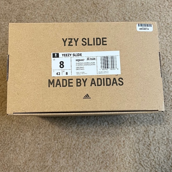 NWT Yeezy Slides (Glow Green) - Picture 5 of 5